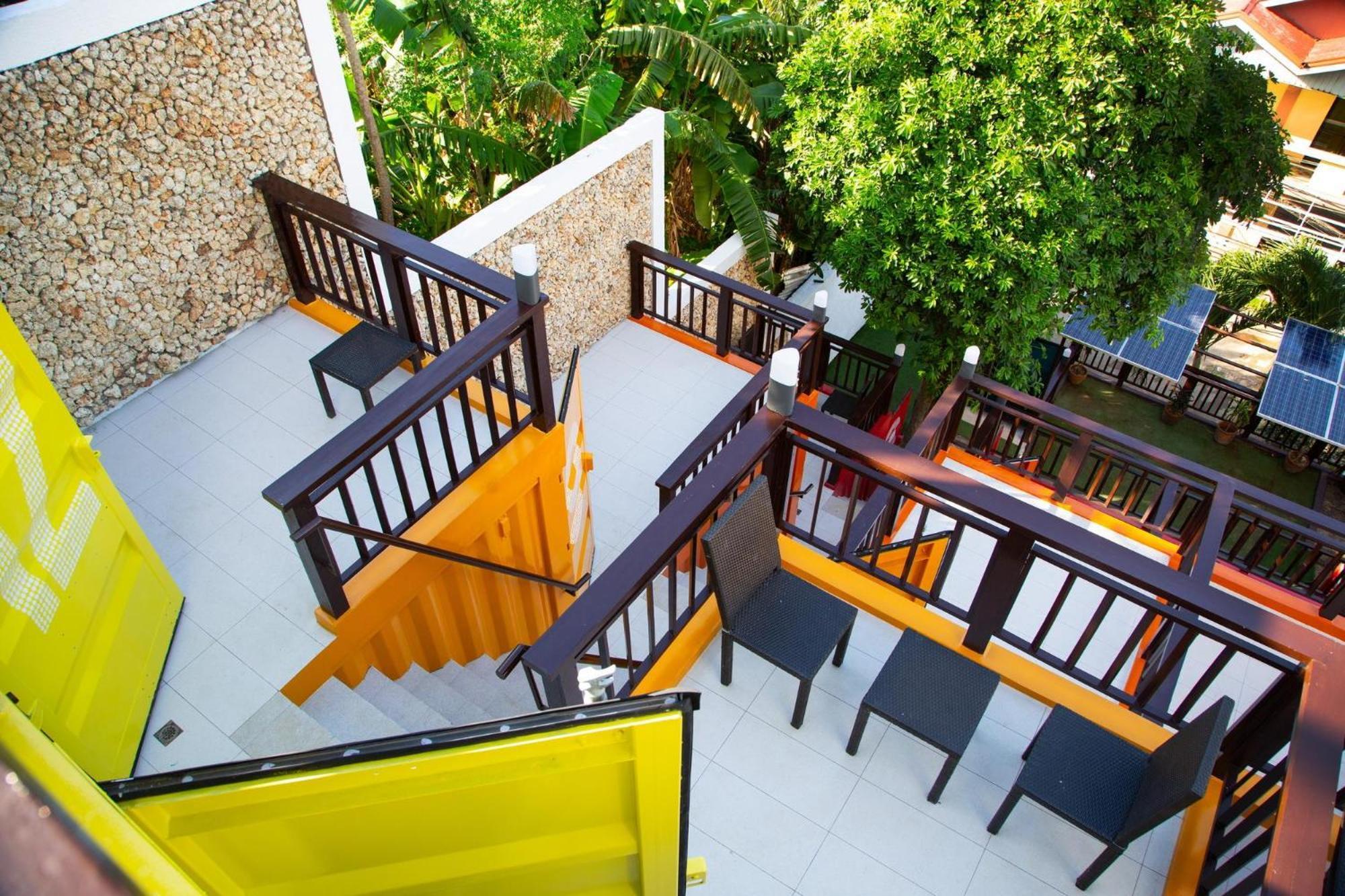 Хостел Chillax Boracay Yapak Экстерьер фото