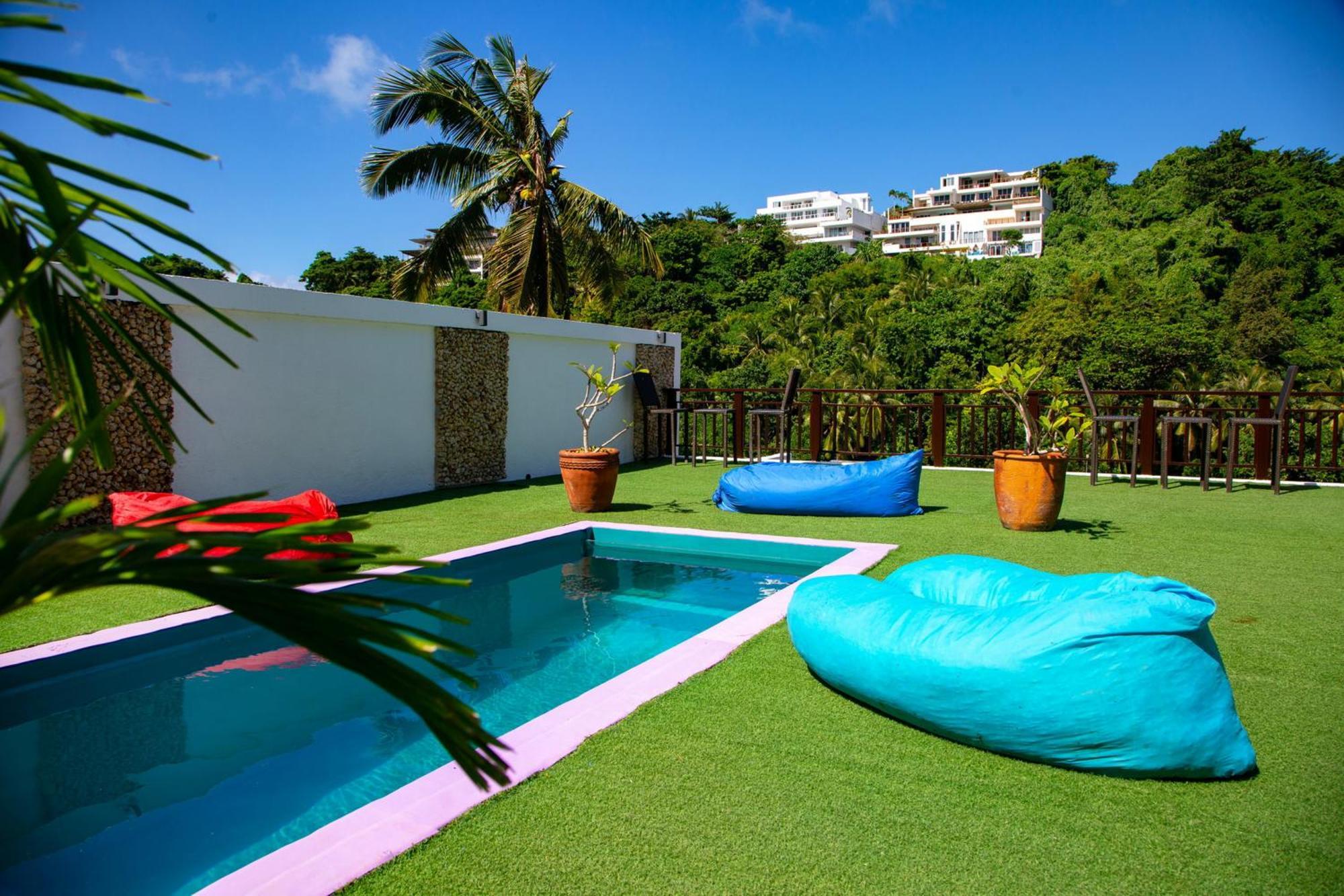 Хостел Chillax Boracay Yapak Экстерьер фото