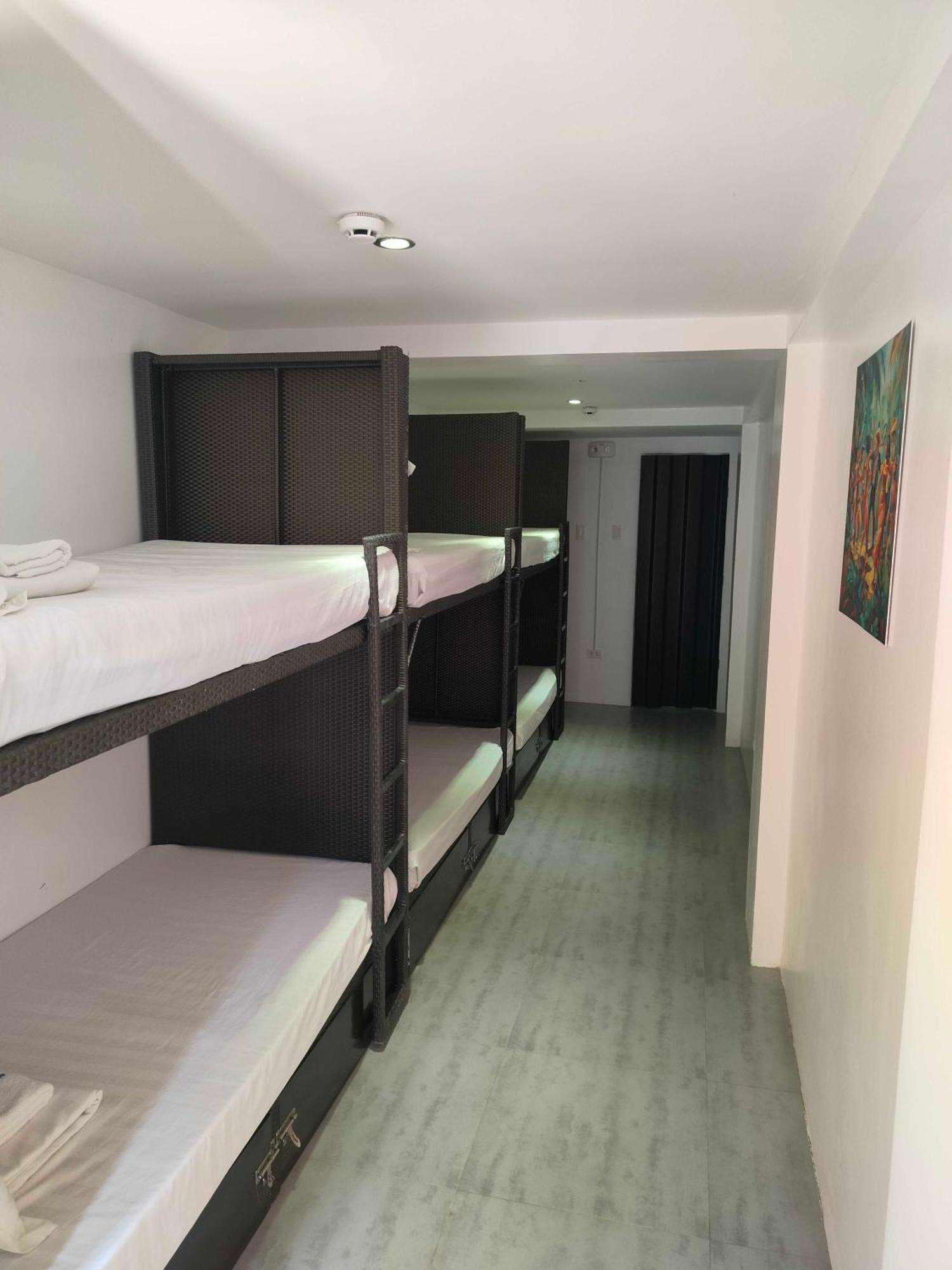 Хостел Chillax Boracay Yapak Номер фото